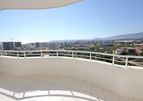 شقة 2+1 مطلة على البحر في محمودلار