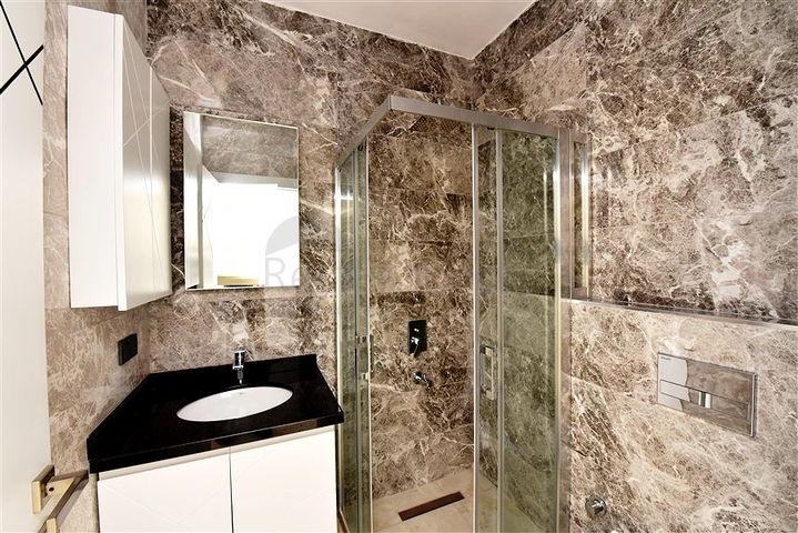 2 + 1 بنتهاوس مطل على البحر في كليوباترا