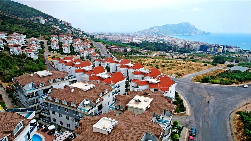 2 + 1 بنتهاوس على كليوباترا