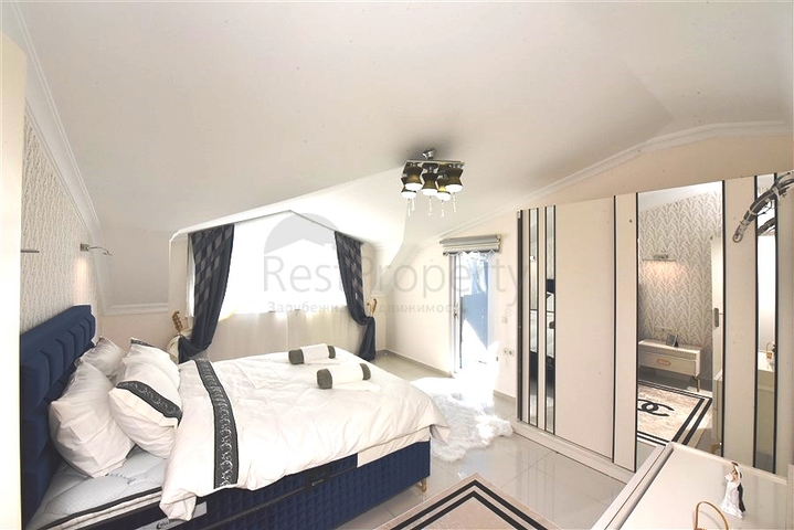 2 + 1 بنتهاوس على كليوباترا