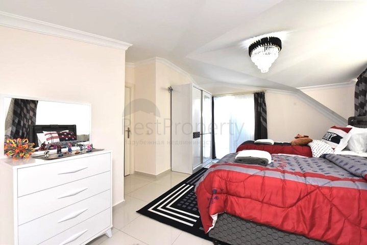 2 + 1 بنتهاوس على كليوباترا