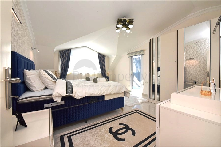 2 + 1 بنتهاوس على كليوباترا