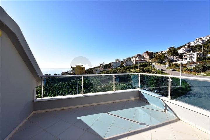 2 + 1 بنتهاوس على كليوباترا