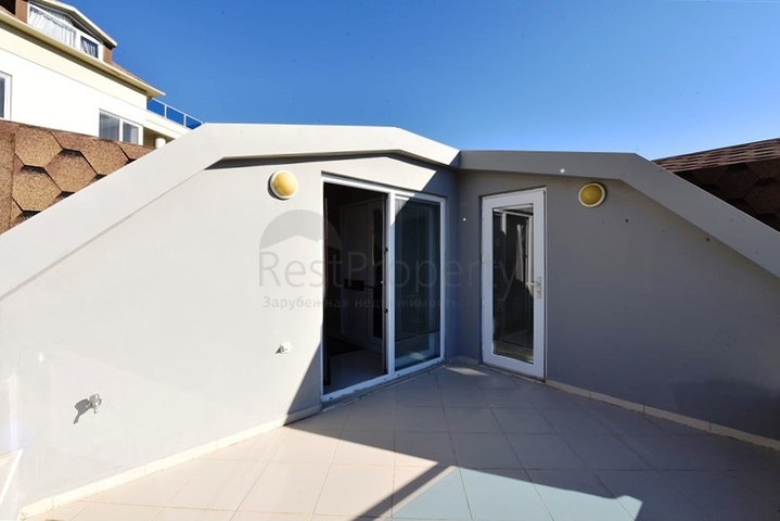 2 + 1 بنتهاوس على كليوباترا