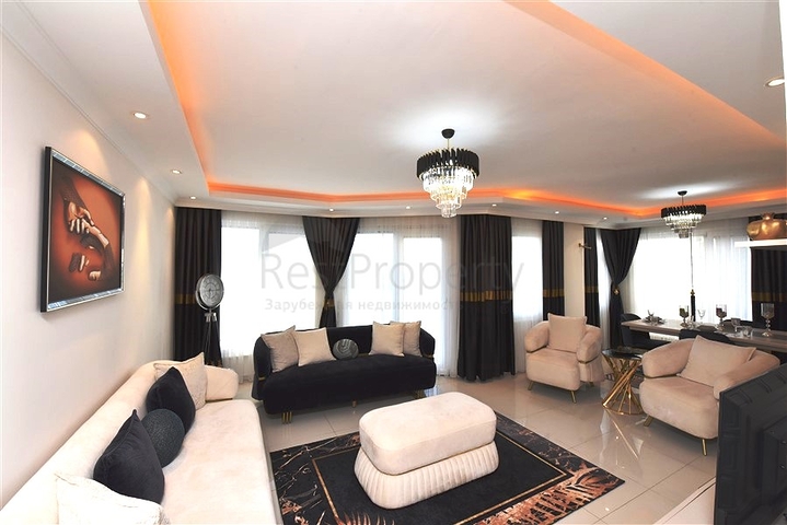 2 + 1 بنتهاوس على كليوباترا