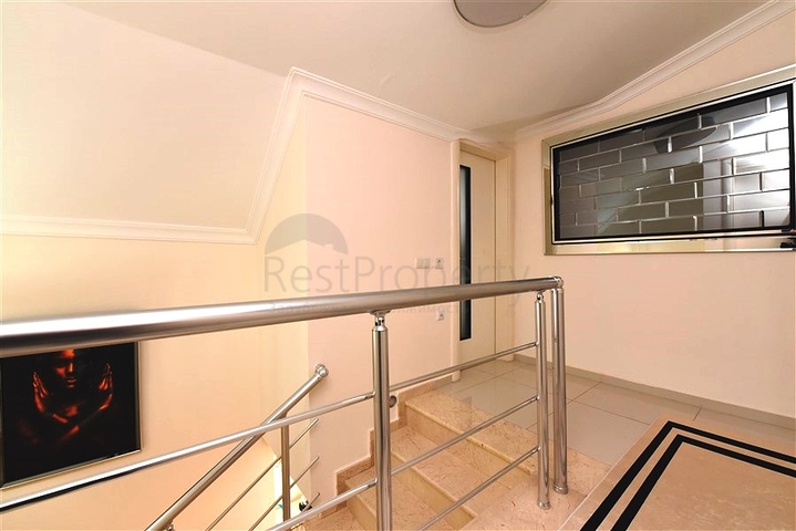 2 + 1 بنتهاوس على كليوباترا