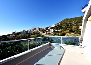 2 + 1 بنتهاوس على كليوباترا