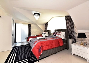 2 + 1 بنتهاوس على كليوباترا