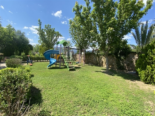 بنتهاوس مع إطلالة بانورامية على البحر في منطقة توسمور