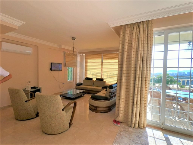 فيلا مطلة على منطقة كارجيجاك