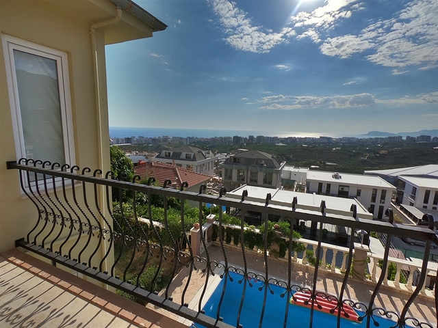 فيلا مطلة على منطقة كارجيجاك