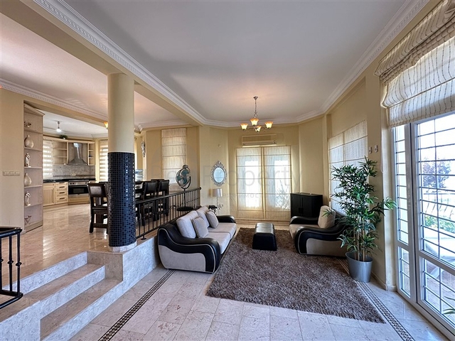 فيلا 4+1 في منطقة كارجيجاك النخبة 