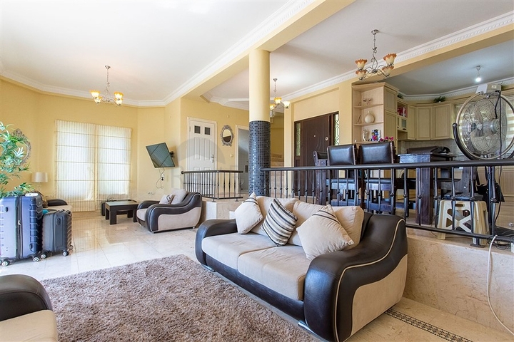 فيلا 4+1 في منطقة كارجيجاك النخبة 