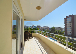 شقة فسيحة 3 + 1 في منطقة توسمور