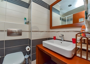 شقة مفروشة 2 + 1 في مجمع على الساحل الأول في وسط ألانيا شقة مفروشة 2 + 1 في مجمع على الساحل الأول في وسط ألانيا