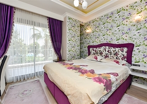 شقة من غرفتي نوم مع تجديد باليورو وإطلالة على البحر وموقف سيارات مغطى