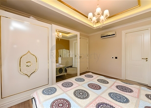 شقة من غرفتي نوم مع تجديد باليورو وإطلالة على البحر وموقف سيارات مغطى