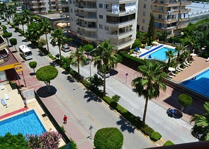 شقة فسيحة 2 + 1 في منطقة محمودلار الشعبية شقة فسيحة 2 + 1 في منطقة محمودلار الشعبية