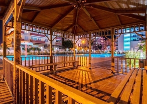 شقة 1+1 جاهزة للعيش مع إطلالات خلابة على البحر شقة 1+1 جاهزة للعيش مع إطلالات خلابة على البحر