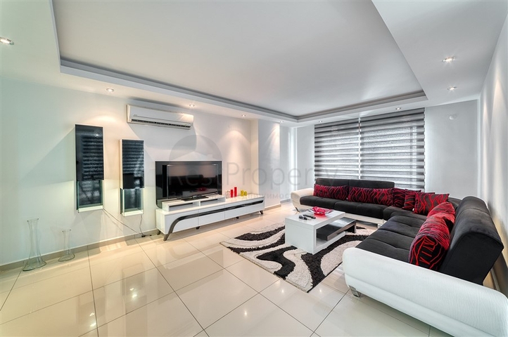 شقة فسيحة 2 + 1 بالقرب من مركز تسوق ألانيوم شقة فسيحة 2 + 1 بالقرب من مركز تسوق ألانيوم