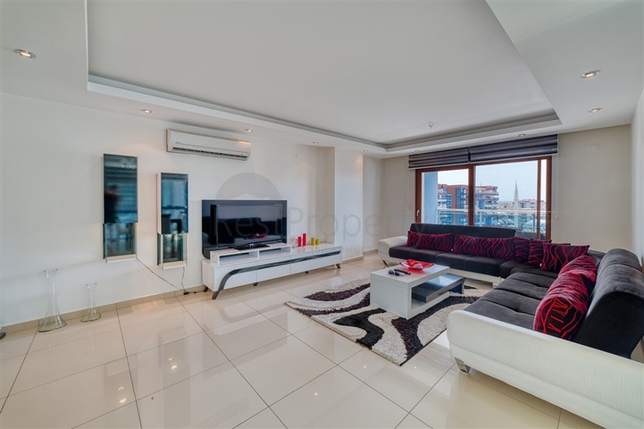 شقة فسيحة 2 + 1 بالقرب من مركز تسوق ألانيوم شقة فسيحة 2 + 1 بالقرب من مركز تسوق ألانيوم