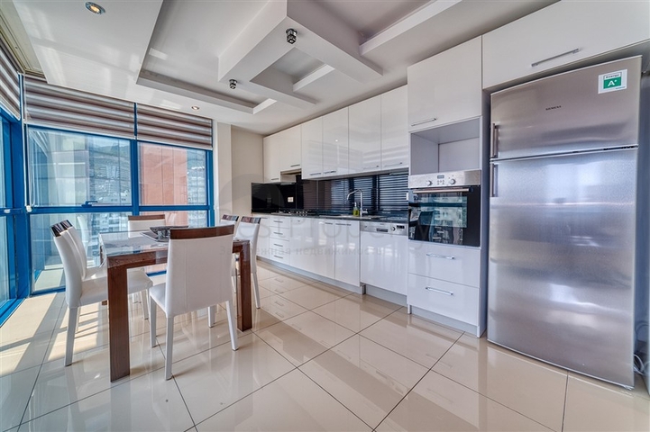 شقة فسيحة 2 + 1 بالقرب من مركز تسوق ألانيوم شقة فسيحة 2 + 1 بالقرب من مركز تسوق ألانيوم