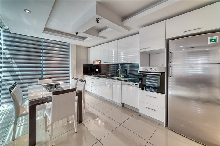 شقة فسيحة 2 + 1 بالقرب من مركز تسوق ألانيوم شقة فسيحة 2 + 1 بالقرب من مركز تسوق ألانيوم