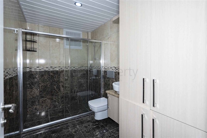 شقة مفروشة 1 + 1 في كستل