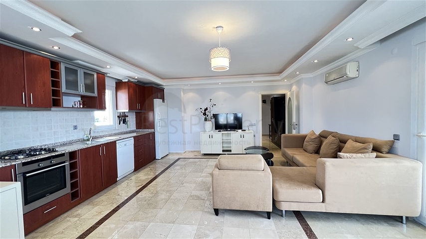 شقة مطلة على البحر في منطقة توسمور شقة مطلة على البحر في منطقة توسمور