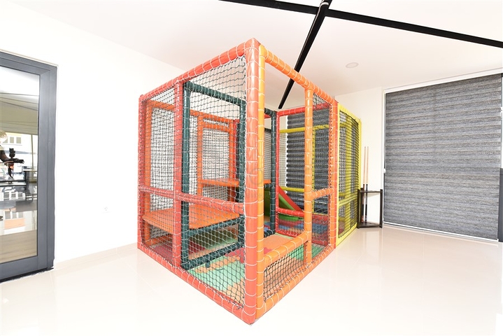 شقة جاهزة 1 + 1 في حي أفسالار