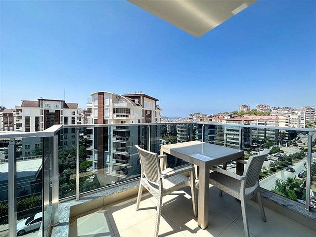 شقة جاهزة 1 + 1 في حي أفسالار