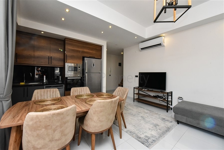 شقة كبيرة للإيجار في مجمع به بنية تحتية فندقية في منطقة محمودلار! 