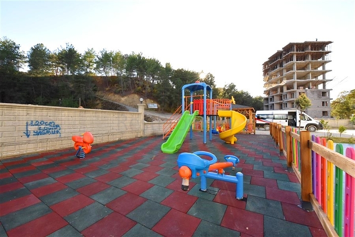 شقة جديدة 1+1 محاطة بغابة صنوبر في مجمع ببنية تحتية غنية