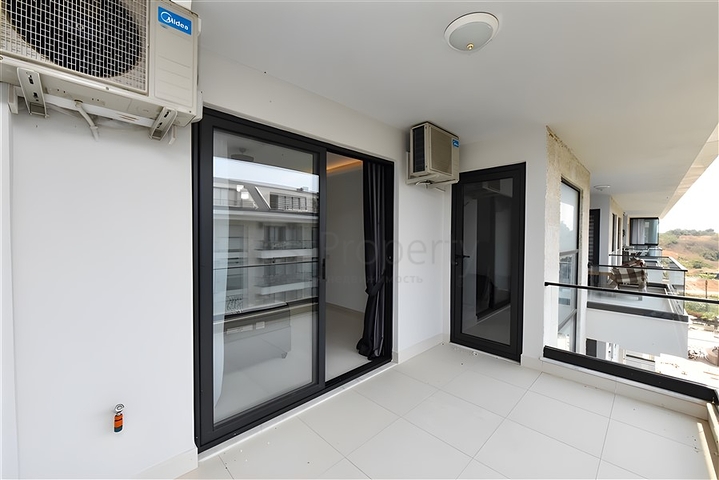 دوبلكس واسع 3 + 1 في منطقة كيستل الشهيرة