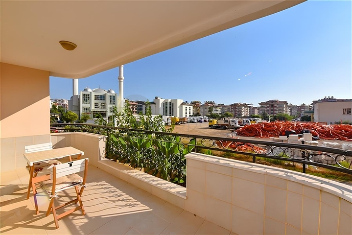 شقة فسيحة 2 + 1 على البحر في المنطقة الوسطى من أوبا شقة فسيحة 2 + 1 على البحر في المنطقة الوسطى من أوبا