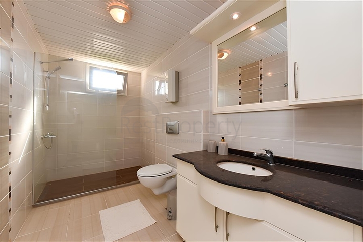 شقة فسيحة 2 + 1 على البحر في المنطقة الوسطى من أوبا شقة فسيحة 2 + 1 على البحر في المنطقة الوسطى من أوبا