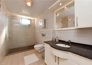 شقة فسيحة 2 + 1 على البحر في المنطقة الوسطى من أوبا شقة فسيحة 2 + 1 على البحر في المنطقة الوسطى من أوبا