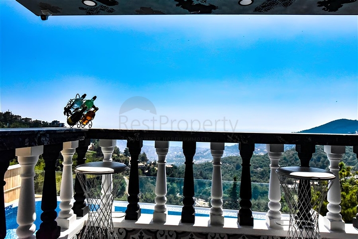 فيلا مفروشة 3 + 2 في حي بكتاش