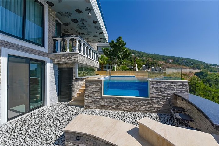 فيلا مفروشة 3 + 2 في حي بكتاش