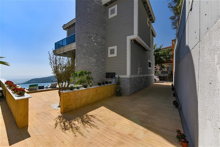 فيلا مفروشة 3 + 2 في حي بكتاش