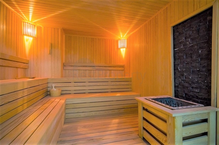 بنتهاوس واسع في منطقة محمودلار ، على بعد 400 متر من البحر بنتهاوس واسع في منطقة محمودلار ، على بعد 400 متر من البحر