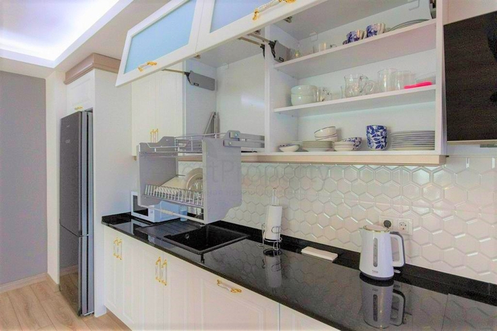 بنتهاوس واسع في منطقة محمودلار ، على بعد 400 متر من البحر بنتهاوس واسع في منطقة محمودلار ، على بعد 400 متر من البحر