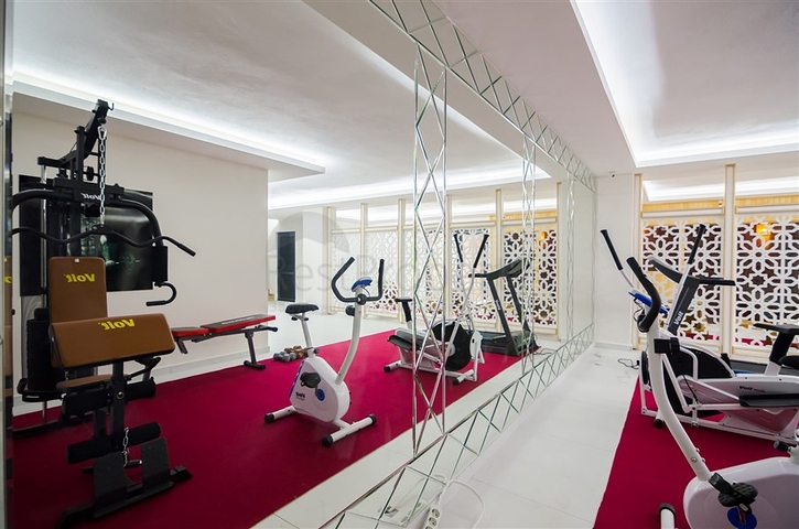 بنتهاوس واسع في منطقة محمودلار ، على بعد 400 متر من البحر بنتهاوس واسع في منطقة محمودلار ، على بعد 400 متر من البحر