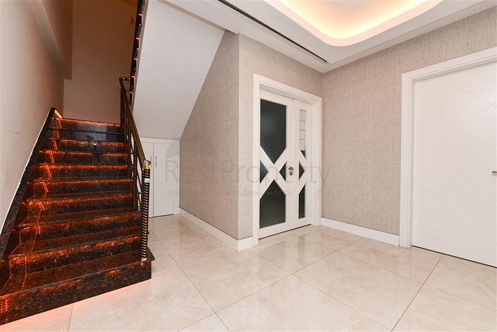 بنتهاوس فاخر 4 + 1 في منطقة محمودلار الشهيرة بنتهاوس فاخر 4 + 1 في منطقة محمودلار الشهيرة