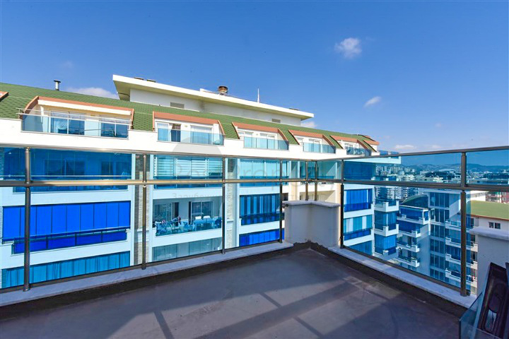 بنتهاوس فاخر 4 + 1 في منطقة محمودلار الشهيرة بنتهاوس فاخر 4 + 1 في منطقة محمودلار الشهيرة