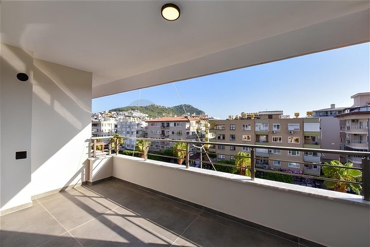 شقة فسيحة في وسط ألانيا ، شاطئ كليوباترا شقة فسيحة في وسط ألانيا ، شاطئ كليوباترا