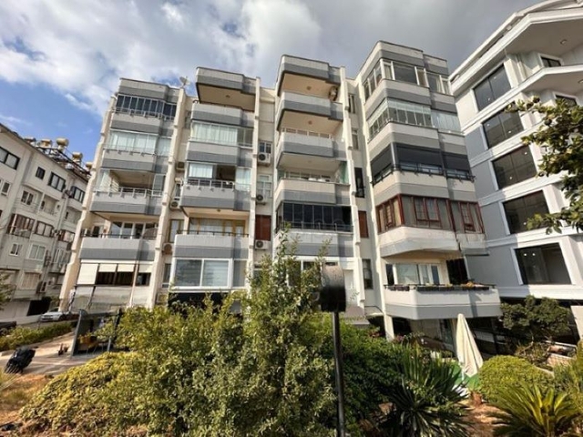 شقة فسيحة 3 + 1 في وسط ألانيا