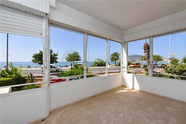 شقة فسيحة 3 + 1 في وسط ألانيا