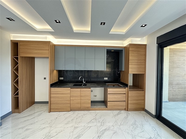 دوبلكس من خمس غرف للحصول على الجنسية مع إطلالات مباشرة على البحر والجبل دوبلكس من خمس غرف للحصول على الجنسية مع إطلالات مباشرة على البحر والجبل