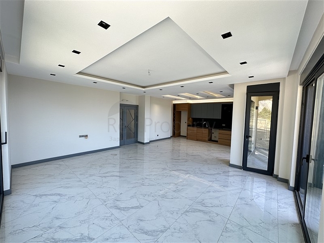 دوبلكس من خمس غرف للحصول على الجنسية مع إطلالات مباشرة على البحر والجبل دوبلكس من خمس غرف للحصول على الجنسية مع إطلالات مباشرة على البحر والجبل